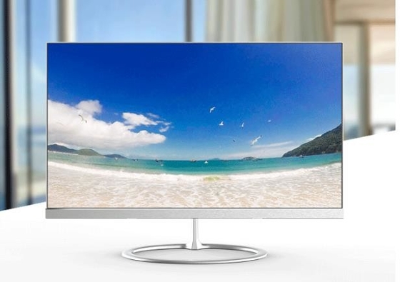 Tastiera wireless PC desktop AIO con NVIDIA GeForce GTX 1060 e 3x USB 3.0 Interfaccia